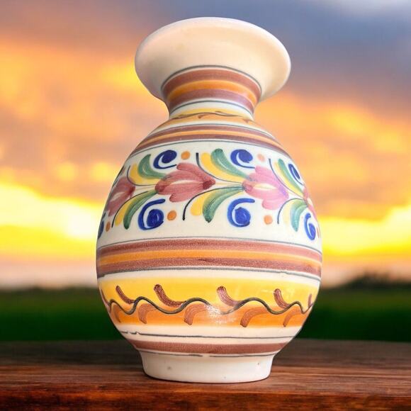 Spanish 7” Clay Vase Hand Painted Decorative Art Pottery Spain Artist Signed SEE - Picture 4 of 12